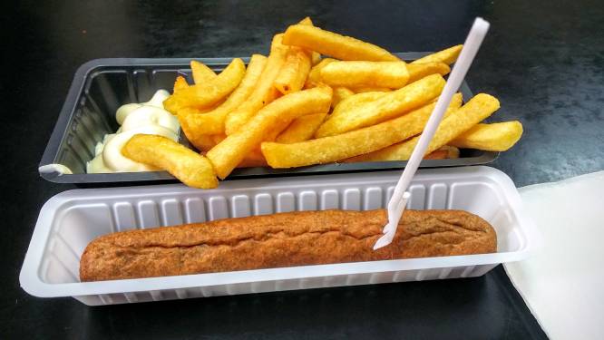 Zit er eigenlijk wel vlees in je frikandel?
