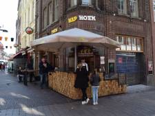 Trek in een snack: dit is het verschil tussen een snackbar en cafetaria