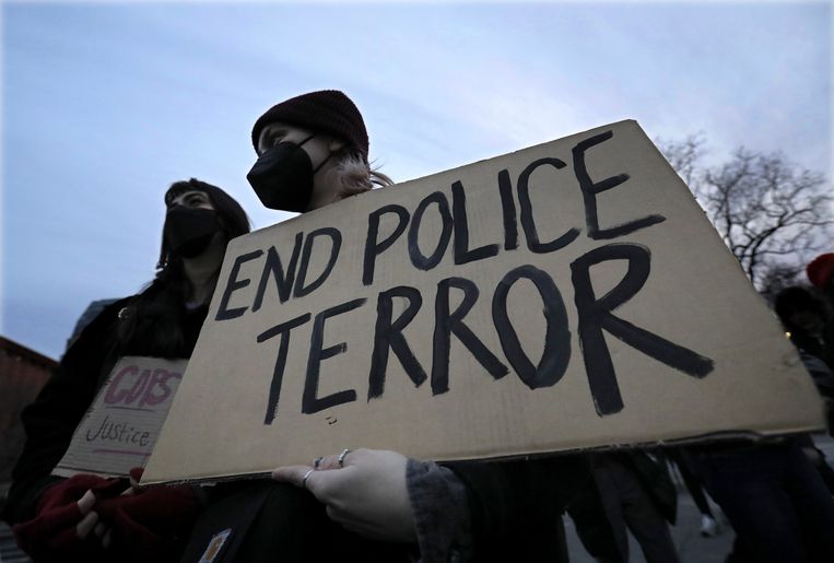 Demonstranten in New York eisen een einde aan het politiegeweld.  Beeld ANP / EPA