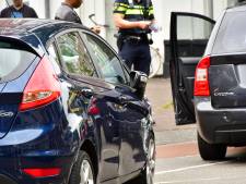Personenauto knalt tegen auto van Corps Diplomatique op Paul Krugerlaan