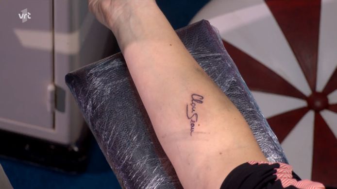 Anne ging effectief naar huis met een tatoeage op haar arm, gezet door Koen Wauters.