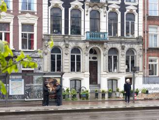 Een poppenhuis voor 7 miljoen euro? Mysterieus pand in Amsterdam staat te koop