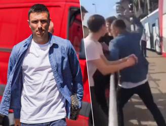 “Mensen denken alles te kunnen roepen”: Ajax-speler krijgt boete nadat hij slaat naar toeschouwer die ploegmaat racistisch zou hebben uitgescholden