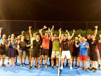 Unizo-ondernemers dagen elkaar uit tijdens padeltornooi