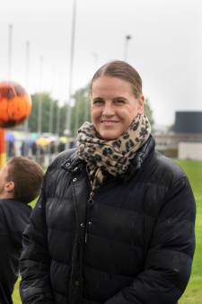 Eerste vrouw aan het roer bij VV Kesteren: ‘Geen bal verstand van voetbal, maar weet hoe ik organisaties moet bouwen’