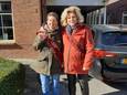 Ellen ter Brake (rechts) en Thea Nijhuis, de nachtburgemeesters van De Lutte organiseren een nieuw feestje.
