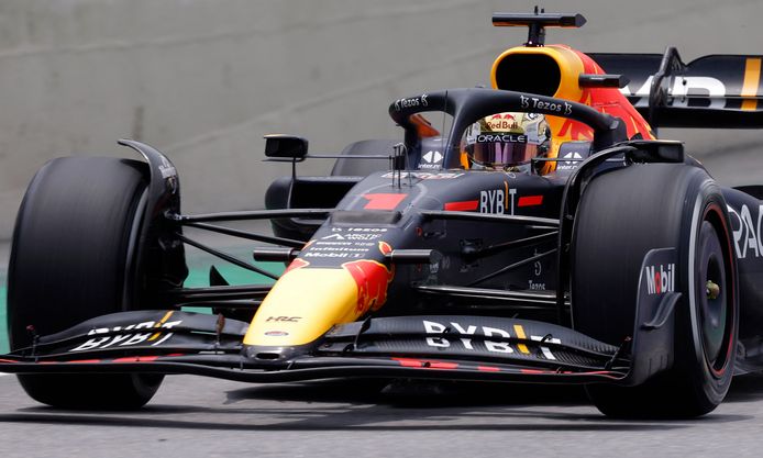 Samenpersen Openlijk Vermoorden Minimale verschillen in eerste training: Max Verstappen met derde tijd naar  kwalificatie | Formule 1 | AD.nl