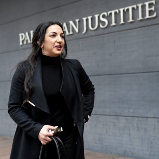 Benefit scandal parent not allowed to auction statue in ministry garden