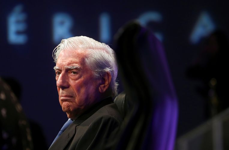 De Peruviaans-Spaanse Nobelpriijswinnaar Mario Vargas Llosa. Beeld REUTERS