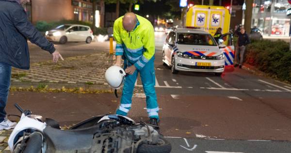 Tieners gewond bij aanrijding op beruchte kruising Alblasserdam.