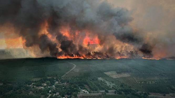 Duizenden mensen geëvacueerd om grote branden in Zuid-Frankrijk