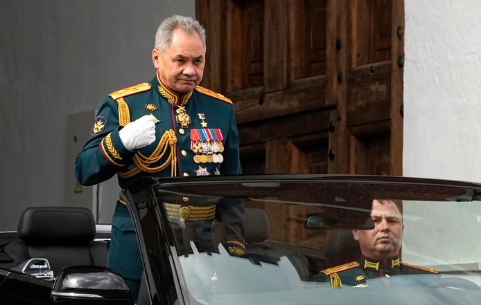 De Russische minister van Defensie Sergej Sjojgoe tijdens de parade op 9 mei in Moskou