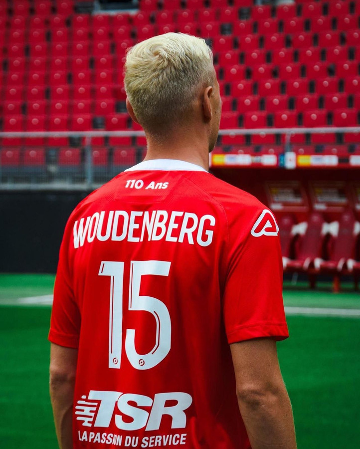 Voetballer Lucas Woudenberg (29) verkast naar Frankrijk ‘Oefen via