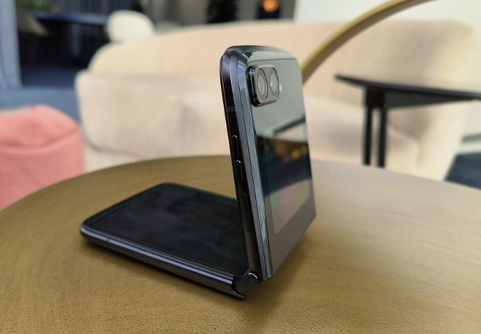 De Motorola RAZR 2022 is enkel beschikbaar in het zwart.