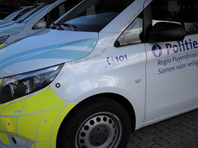Minderjarige dieven stelen bakken met leeggoed van sportclub, maar worden gearresteerd op basis van camerabeelden