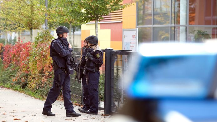 Neuf écoles de Leipzig, dans l'est de l'Allemagne, sont concernées, a indiqué un porte-parole de la police, sans donner davantage de détails sur le contenu des messages reçus.