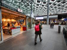 Bendes en daklozen roven Den Haag CS leeg: ‘Staan ‘s morgens al in groepjes met alcohol’