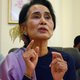Suu Kyi onderhandelt met het leger over presidentieel ambt
