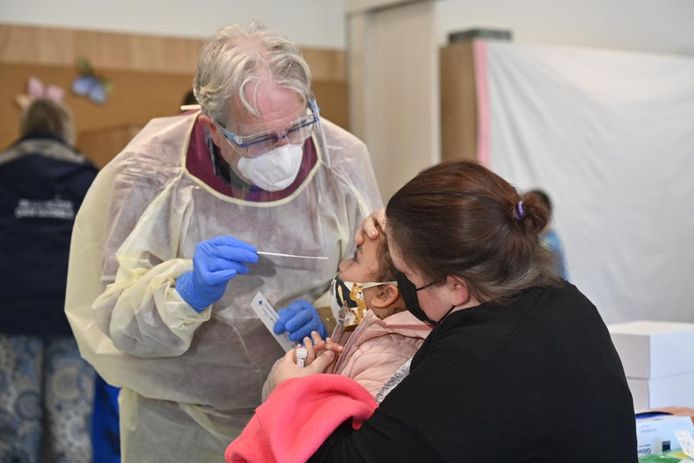 Alle 550 leerlingen uit de lagere scholen in Wommelgem werden opgeroepen om zich zaterdag te komen laten testen.