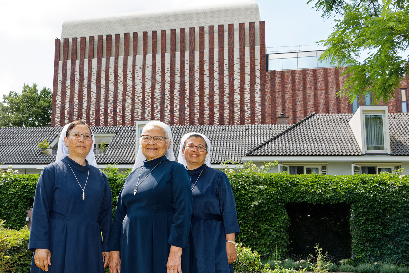 Vivent neemt personeel Zusters van de