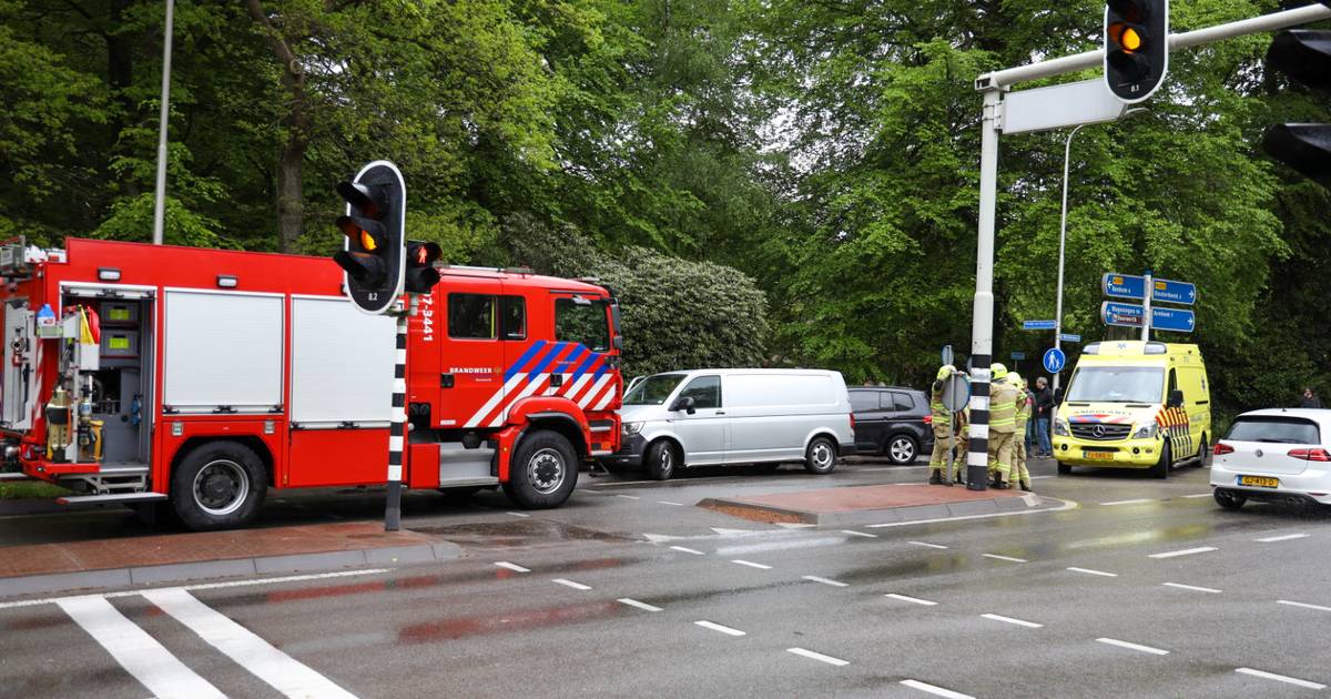 Dode gevonden in bos, recherche krijgt onderweg een ongeluk.