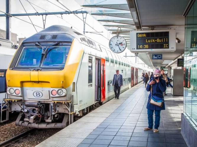 Volgens Europees Parlement moeten treinreizigers wel het recht hebben om hun fiets mee te nemen op elke trein