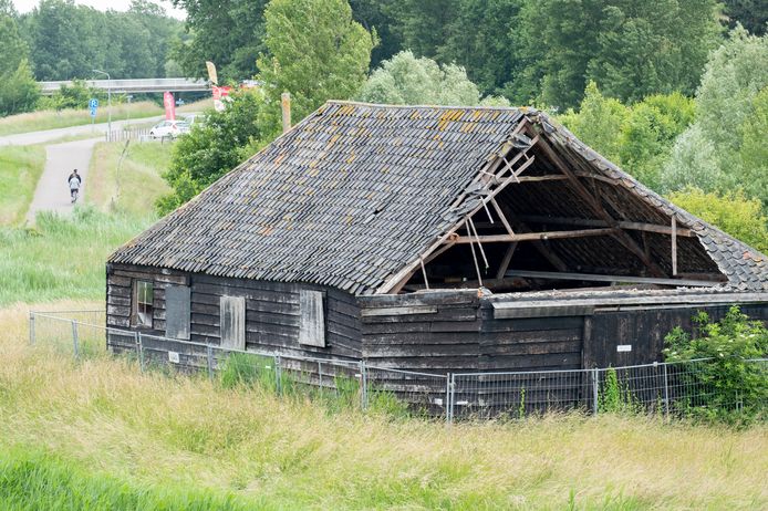 Er Is Geen Enkele Reden De Napoleonschuur In Scharendijke Direct Te Slopen Zeeuws Nieuws Pzc Nl