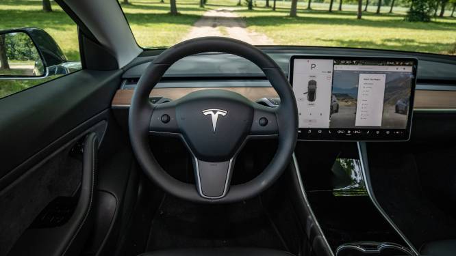 Tesla beschuldigd van grootschalige schending privacy: ‘Bewakingsinstallatie op vier wielen’