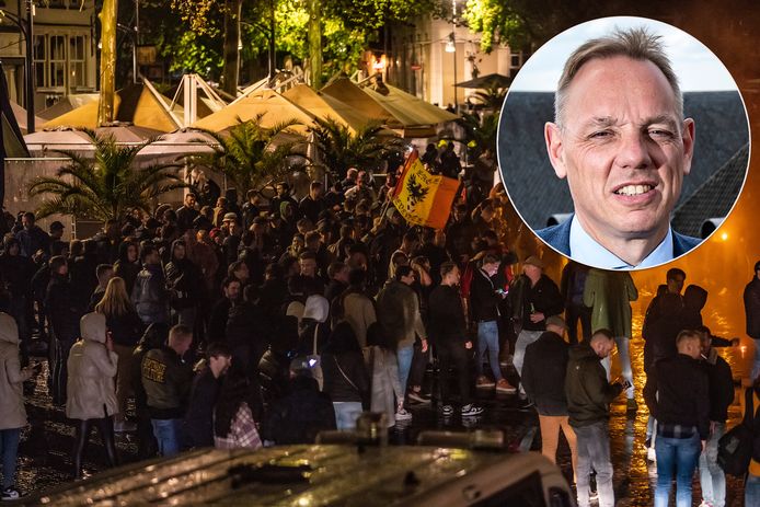 Het feest op de Brink gisteravond. Inzet: Ron König.