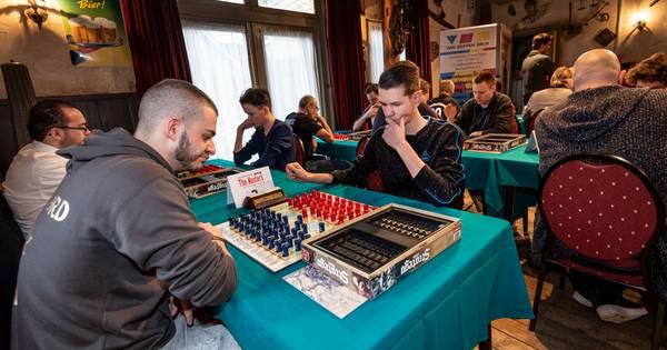 Stratego-top bijeen in Eerde | Uden, Veghel eo - BD.nl