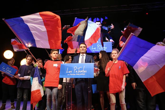 Het Franse Europarlementslid Florian Philippot heeft gisteren in het Noord-Franse Arras zijn nieuwe politieke partij 'Les Patriotes' (De Patriotten) voorgesteld, die qua ideologie weinig verschilt van het FN, waar hij vandaan komt.