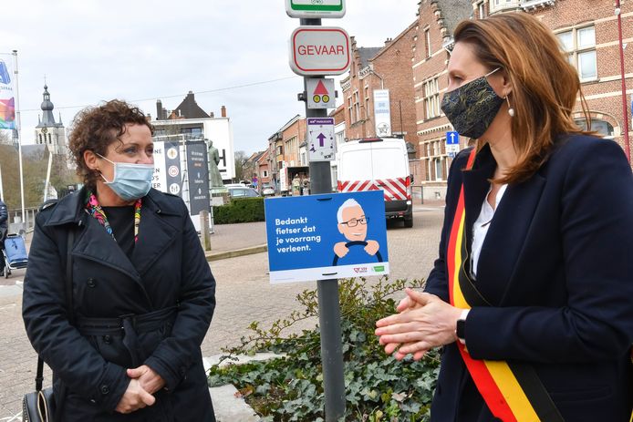 Vlaams minister van Mobiliteit Lydia Peeters (Open Vld) en burgemeester van Aarschot Gwendolyn Rutten (Open Vld).