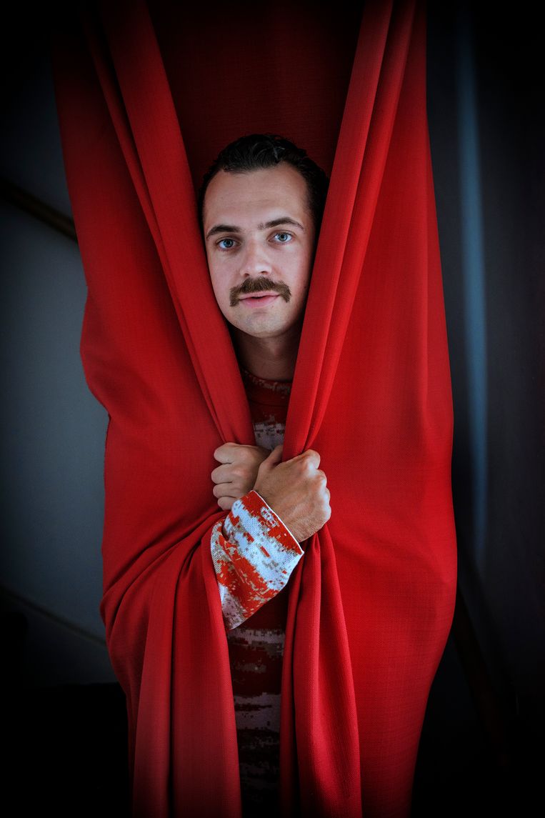 Theatermaker Giovanni Brand. Studeerde in 2020 af in Performance aan de Toneelacademie Maastricht. Beeld Patrick Post