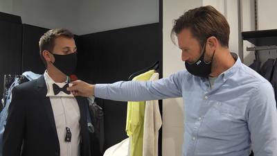 Sven ontpopt zich tot modeadviseur in de finale van ‘De Mol’