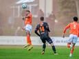 Rodney Klooster (2) moest twaalf minuten voor tijd geblesseerd het veld verlaten.