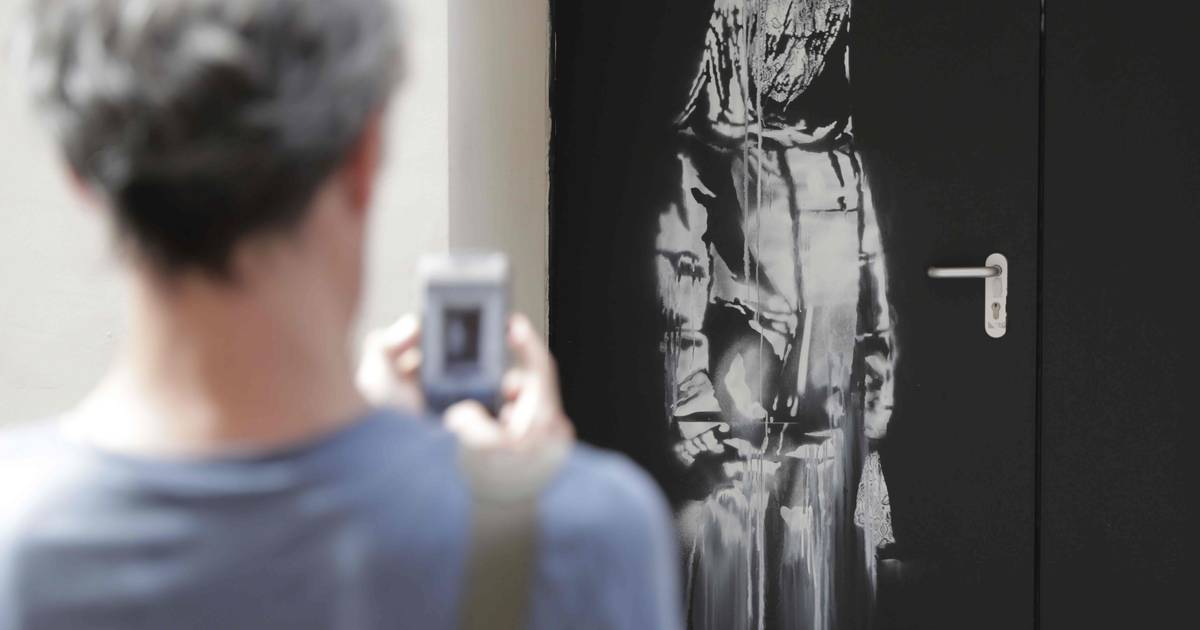 Gli uomini hanno rubato le opere d’arte di Banksy dal Bataclan in meno di 10 minuti in tribunale |  All’estero