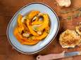 Wat Eten We Vandaag: Varkensfilet in mosterdkorst met geroosterde pompoen