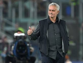 José Mourinho lacht om Lazio na zege van Feyenoord
