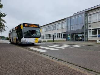 Het wordt veiliger aan zestien scholen in Halle: stadsbestuur plant elk jaar herinrichting van vier schoolomgevingen