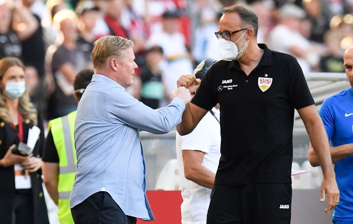 Ronald Koeman (l) met Pellegrino Matarazzo, trainer van VfB Stuttgart.