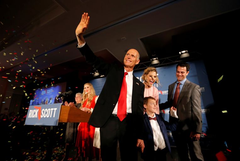 In Florida is het al urenlang bijzonder spannend: kan huidig gouverneur Rick Scott er een cruciale senaatszetel afsnoepen van de Democraten? Beeld REUTERS