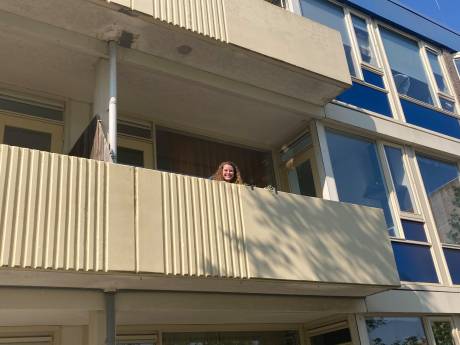 De flat van Kelly wordt misschien gesloopt: ‘Ik hoop dat we niet zonder huis komen te zitten’