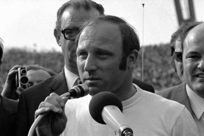 Football Talk. Legendarische Duitse ex-kapitein Uwe Seeler (85) overleden