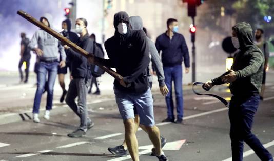 Demonstranten in Belgrado.