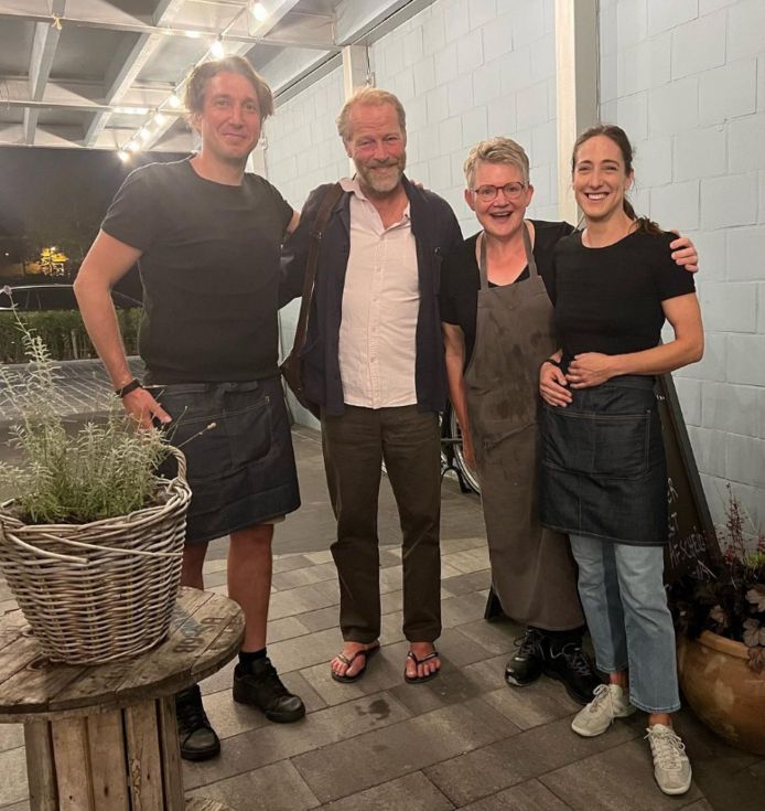 Iain Glen te gast bij Lierse bistro Het Looks.