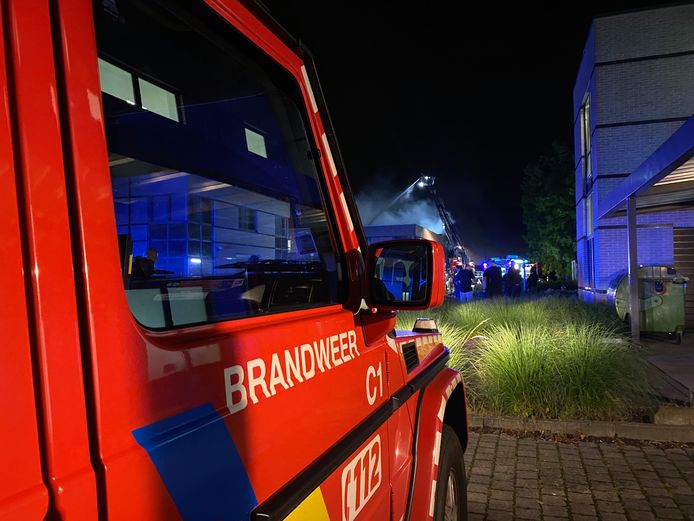 MECHELEN - Op het bedrijventerrein van farmaceutisch bedrijf Biocartis brak vrijdagavond een zware brand.