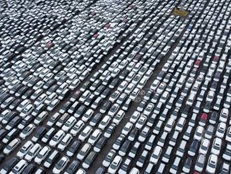 Van Cadillac tot Lexus: duizenden ‘Russische’ luxewagens vangen stof in de haven Zeebrugge