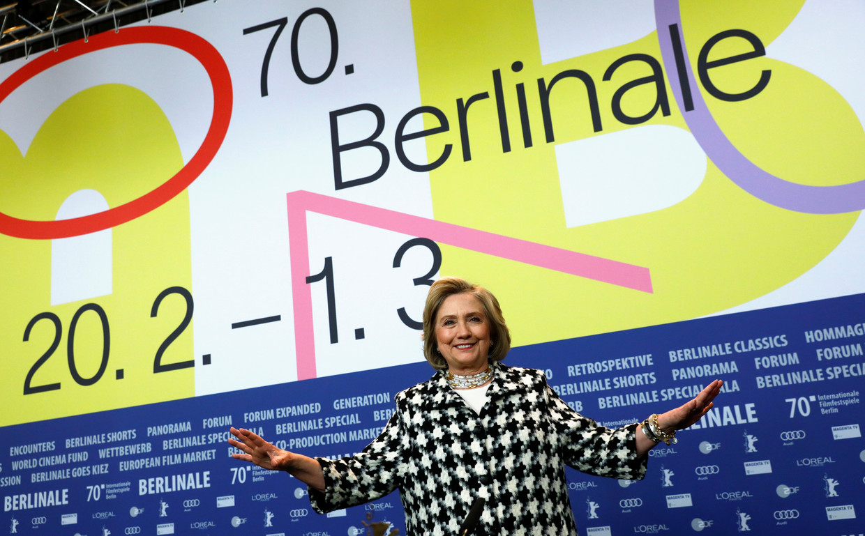 Ex-first lady Hillary Clinton kwam haar documentaire 'Hillary' voorstellen tijdens het 70ste Filmfestival in Berlijn.  Beeld REUTERS