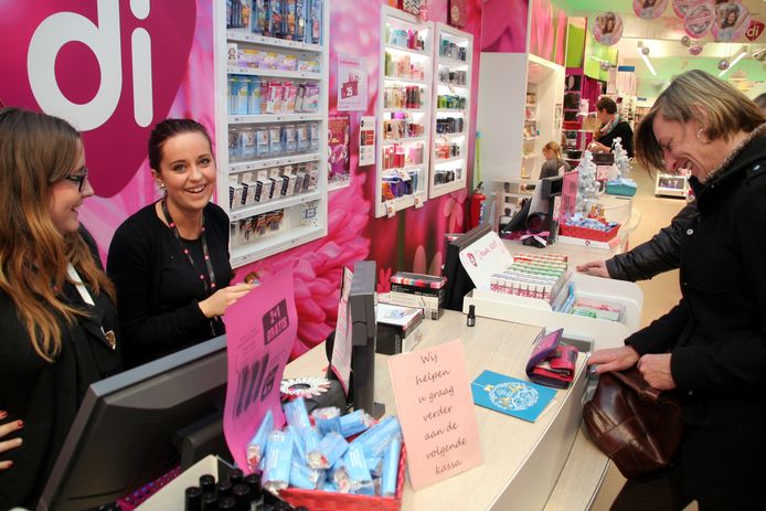 200 winkels Planet Parfum en Di in Franse handen | Economie | hln.be