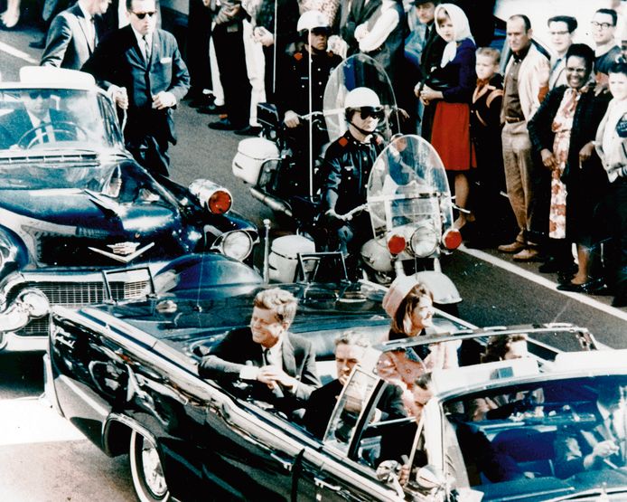 This photo was taken moments before the attack on JFK.